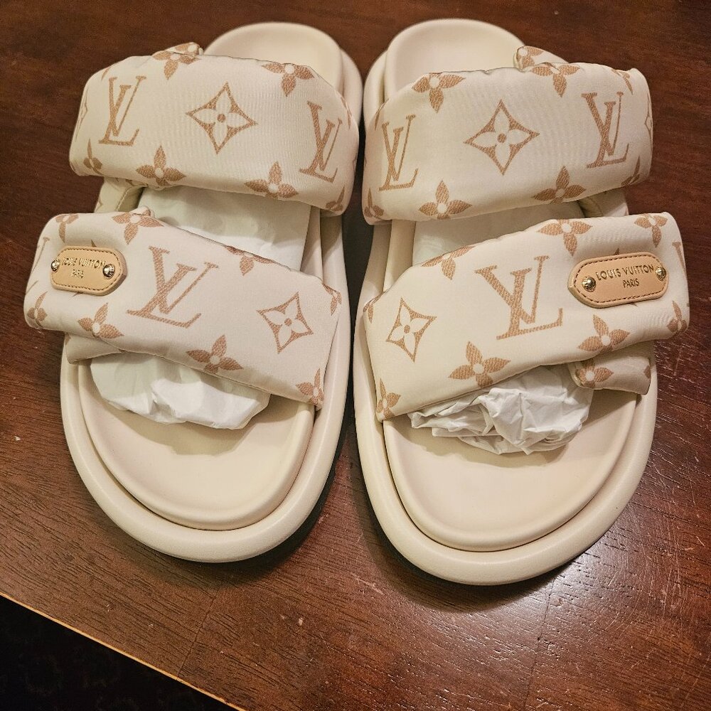 Louis Vuitton Pool Pillow Flat Comfort Mule